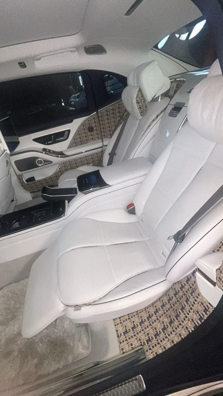 Mercedes-Maybach mobile detailing — underground parking